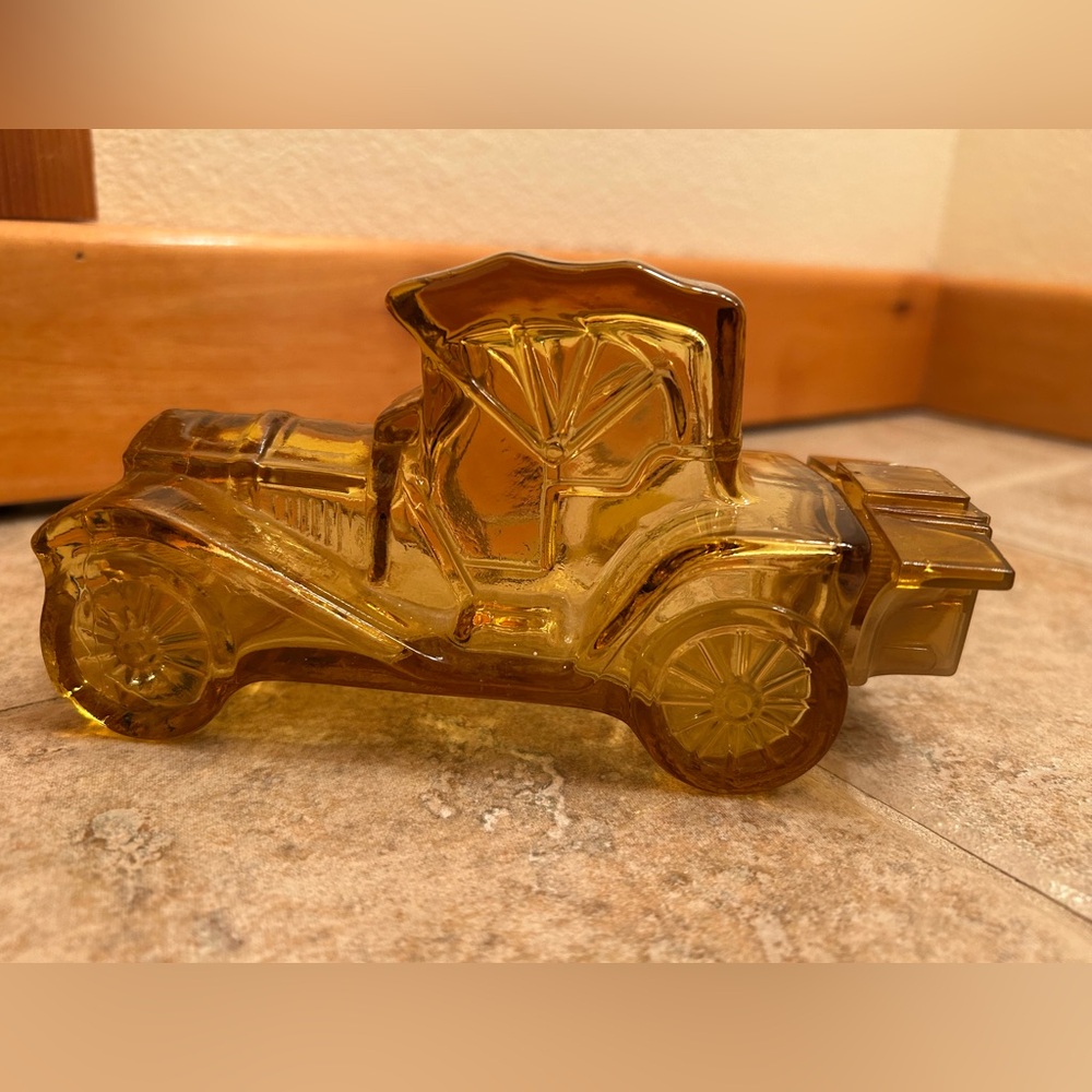 Avon Packard Roadster w/Rumble Seat Amber Glass Classic Cologne Bottle Vintage